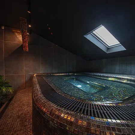 Jacuzzi Apartamentai Red Penthouse Appartement *